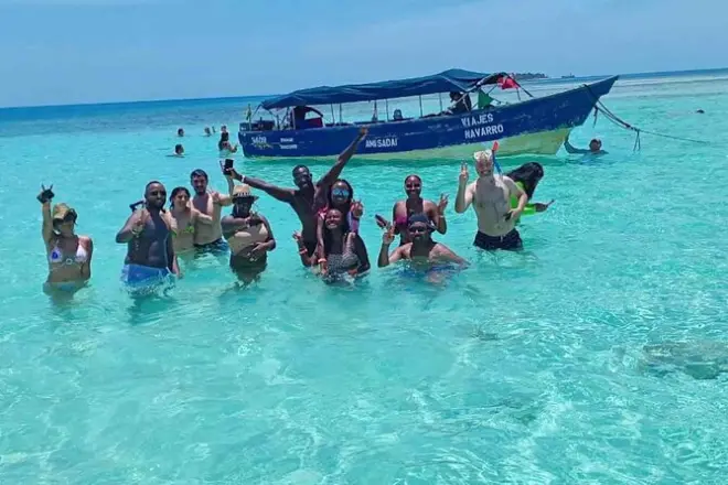 Snorkeling San Blas Islands from Panama City: 4-Stop Day Tour
