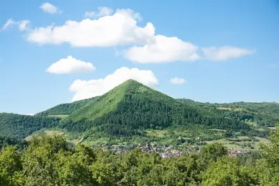Bosnian Pyramids from Sarajevo: Private tour with Ravne Tunnels