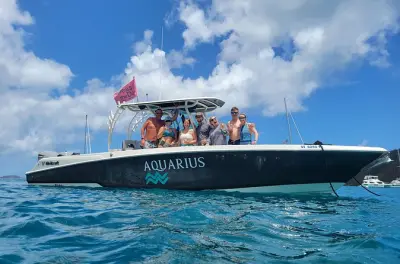 Charter privado de lancha 9,5 m nas BVI saindo de St. Thomas