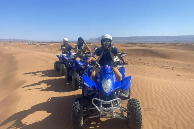 Quad-Tour in Zagora: Dünen, Oasen & Berberdörfer