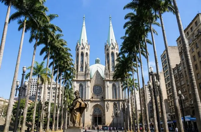 São Paulo Christian Churches Tour: Private Guide & Sacred Art