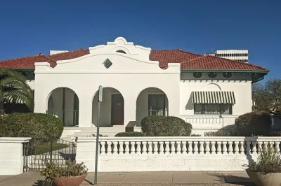 Explore o centro histórico de tucson no seu ritmo, conhecendo casas de adobe, mansões da era espanhola e lendas locais. reserve já com acesso vitalício ao app.