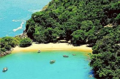 Ilhabela: Praias, cachoeiras e passeio de barco