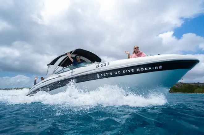 Mergulho privado em Bonaire com dois cilindros e grupo pequeno
