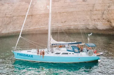 3-hour yacht sailing Albufeira to Benagil caves