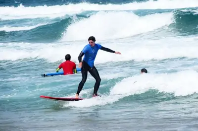 Clases de surf en Cascais: Aprende a coger olas