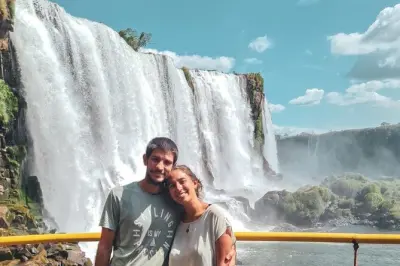 Brazilian Falls & Bird Park tour: 270 waterfalls plus 1,500 birds