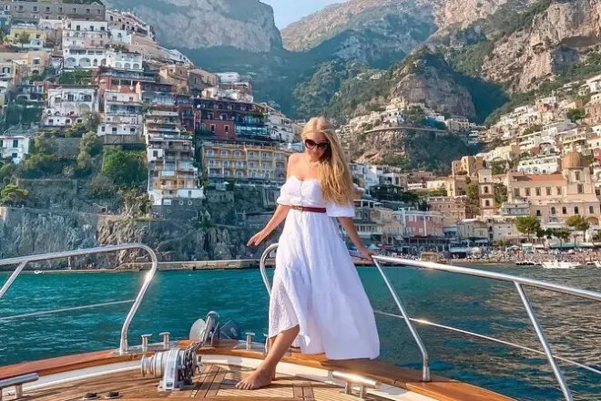 Bootstour ab Positano nach Capri: Private Kreuzfahrt zu den Grotten