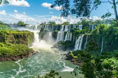 Chutes d'Iguazu : Balade et aventure en bateau dans la jungle