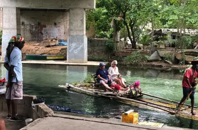 Safari privato tra fiume e oceano con rafting su zattera a Ocho Rios