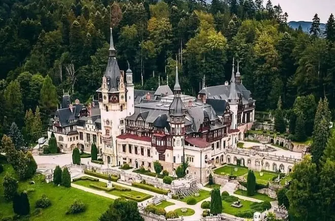Castelli di Peleș, Pelișor e monastero di Sinaia: Tour privato