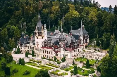 Peleș Schloss, Pelișor Schloss & Kloster Sinaia: Private Tour