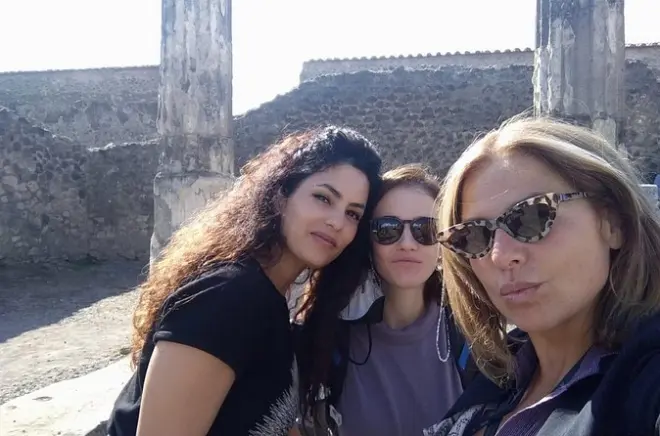 Amalfi Coast to Rome Transfer with Pompeii Stop