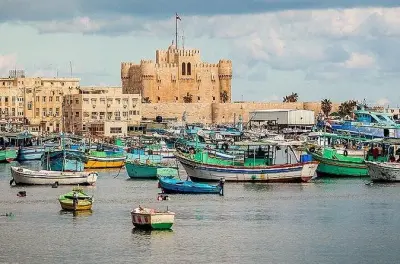 Alexandria saindo do Cairo: Anfiteatro Romano e Catacumbas