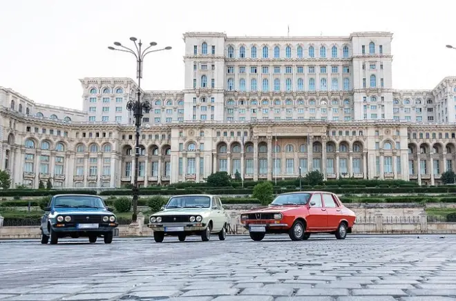 Private Bucharest tour in a 1970s Dacia: Communist landmarks