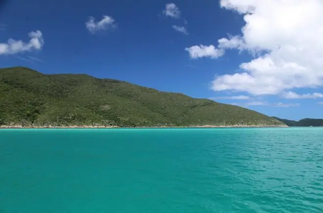 Bootstour in Arraial do Cabo: Blaue Grotte & Strandstopps