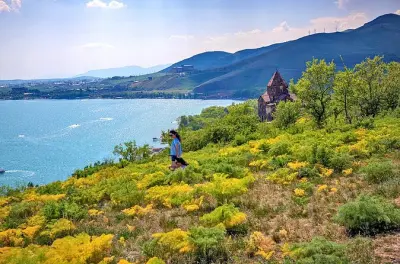 Tour privado a Tsaghkadzor, lago Sevan y Dilijan desde Ereván