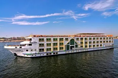 4-Day Nile Cruise Aswan to Luxor: Abu Simbel & Ancient Temples