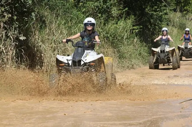 Guida in ATV a Ocho Rios: Blue Hole e sentieri di montagna