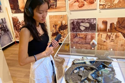 Descubre el ground zero museum workshop en el meatpacking district de nueva york con artefactos únicos del 11s, relatos en audio y exhibiciones guiadas. grupos pequeños.