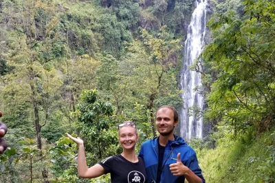 Explorez la cascade de materuni, vivez une immersion café unique et détendez-vous aux sources chaudes de kikuletwa. déjeuner, transfert hôtel et guide local inclus.