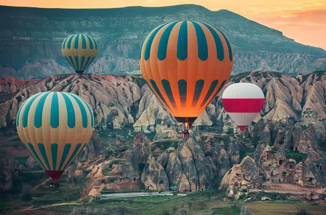 Vol en montgolfière au-dessus de la vallée de Soganli, Cappadoce