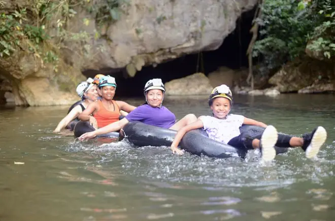 San Ignacio cave tubing: Camere maya e pranzo sotterraneo