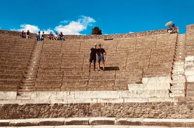 2-Hour Pompeii Tour with Archaeologist: Skip the Line