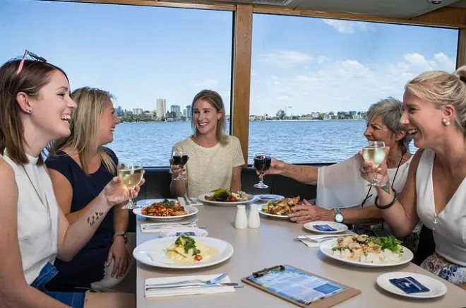 Déjeuner sur la Swan River à Perth avec buffet et vues Fremantle