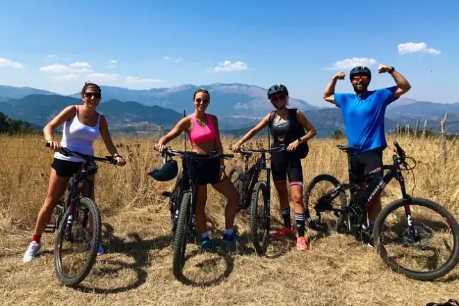 Madonie Mountainbike-Tour: E-Bikes, Dorf Pollina