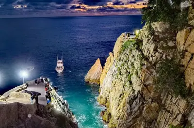 Klippenspringer La Quebrada Acapulco und Drinks in La Perla