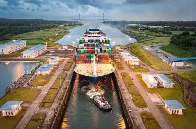 Canal de Panamá, casco antiguo y Amador desde Ciudad de Panamá