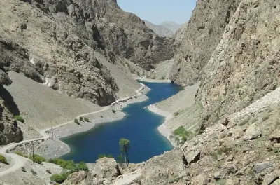 Sete lagos do Tajiquistão em 4x4 saindo de Samarkand: Jeep privado