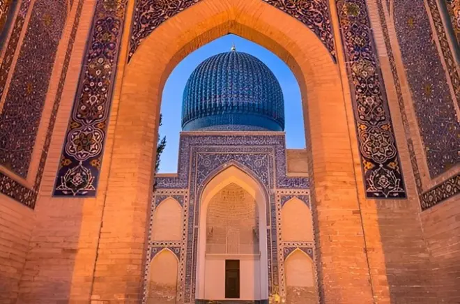 Tour de 6 dias pelo Uzbequistão Khiva-Bukhara-Samarkand de trem