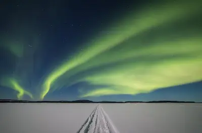 Nordlichter am Inari-See: Schlittenfahrt & Abendessen