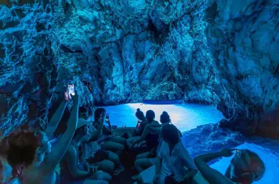 Blue Cave & Hvar Speedboat Tour: 5 Islands in One Day