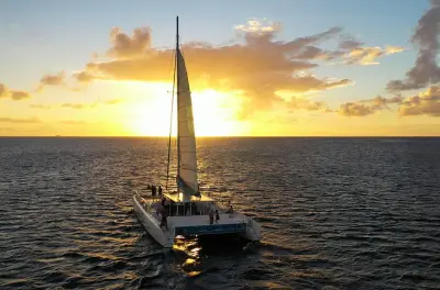 Sunset Party Cruise St. Lucia: Catamaran with Champagne
