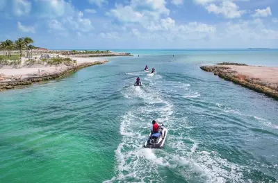 Jet ski a Providenciales: Relitto La Famille Express e Jojo