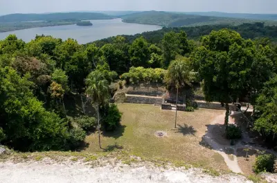 Yaxha Private Tour from Flores: Mayan ruins and lakes