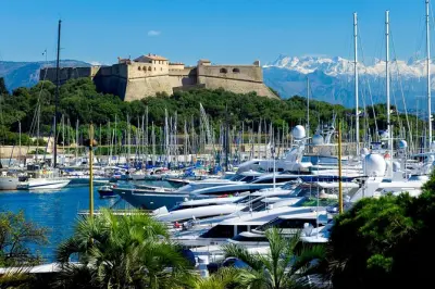 Cannes Antibes Juan-les-Pins Tour: Milliardärshafen & Stadtmauern