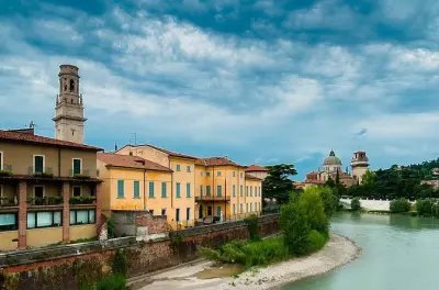 Tour privado a pé por Verona: 2,5 horas com guia oficial