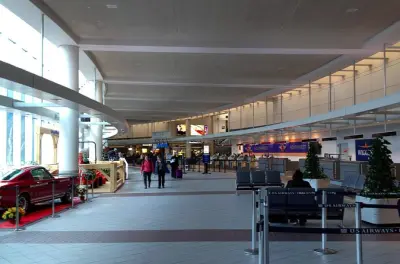 Boston airport transfer: Private car to city center