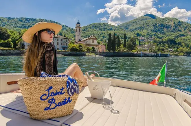 Tour privado de barco no lago de Como: Bellagio, Varenna e vilas