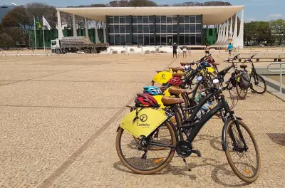 Brasilia vélo : Les quatre échelles de Lucio Costa
