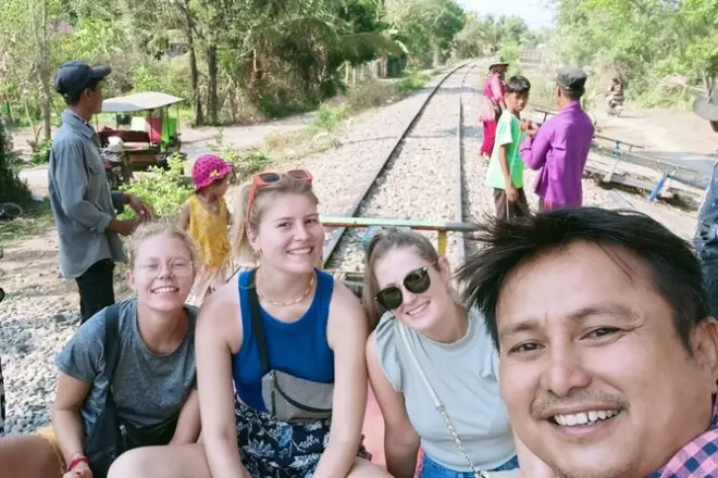 Battambang pomeriggio: Treno di bambù e grotta dei pipistrelli