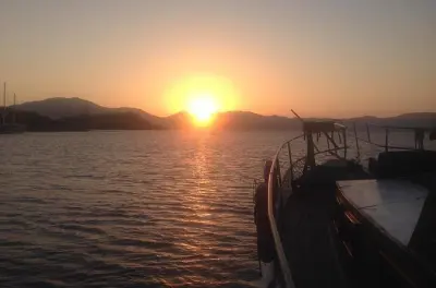 Marmaris Piratenparty Boot: Tanzen und nächtliche Kreuzfahrt
