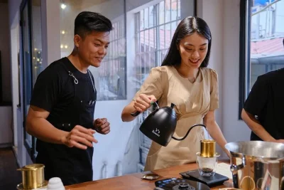 Try iconic vietnamese coffee drinks in ho chi minh city with hands-on brewing, stories from locals, and a sweet twist on bánh mì. includes coffee, snacks, and all supplies.