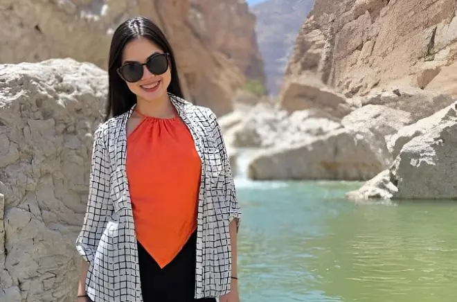 Full-Day Wadi Al Arbeieen & Bimmah Sinkhole Tour from Muscat