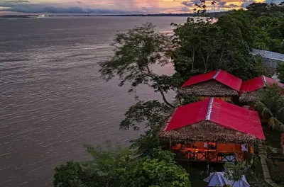 Amazonas-Tour: Rosa Delfine & Nächte im Dschungel