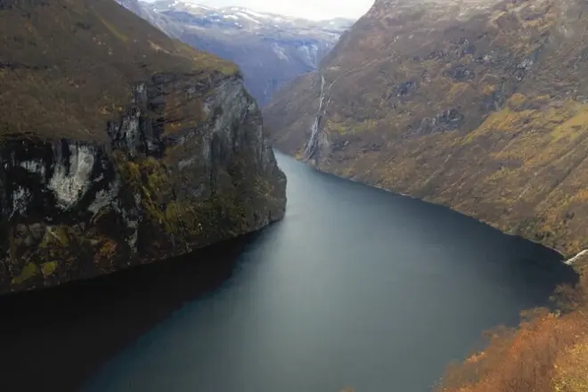 Da Ålesund al fiordo di Geiranger con soste panoramiche segrete